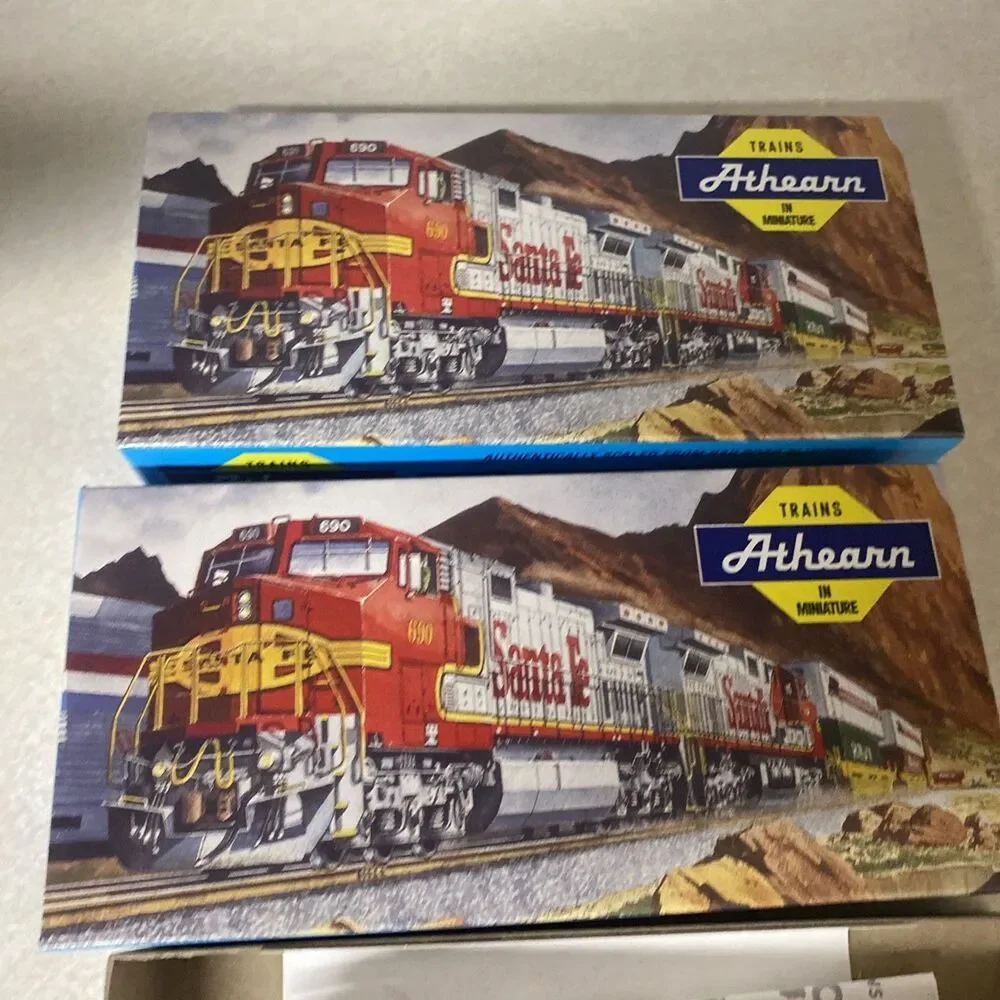 LOT OF 2 Vintage ATHEARN Trains In Miniature HO Vintage Blue Box Erie/G.T.W.